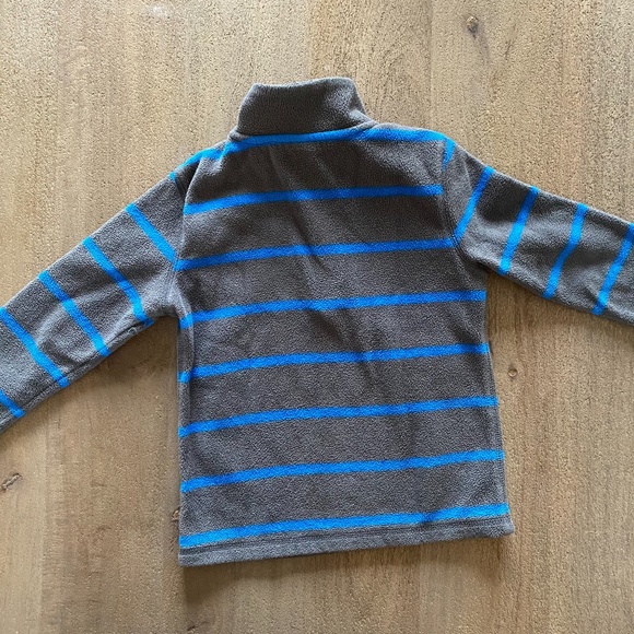Two 4T GAP Long Sleeve Tops Striped -Q7 - Picture 5 of 6